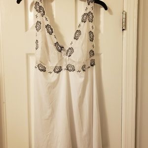 Black and white chemise